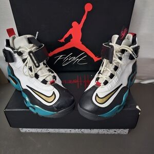 Nike Griffey Max 1 in a youth size 7